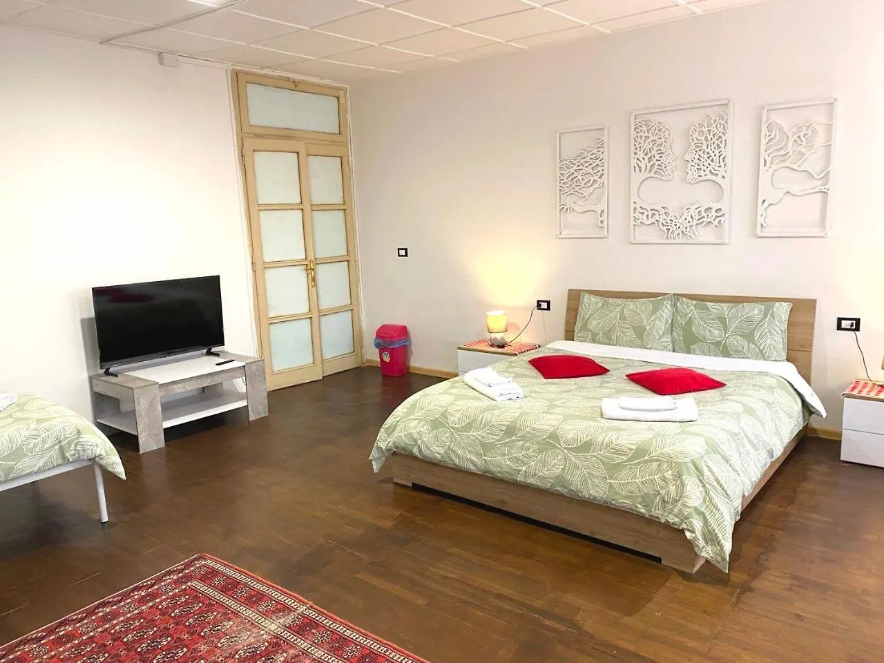 Zen Accommodation Grand Canal Venice Homestay